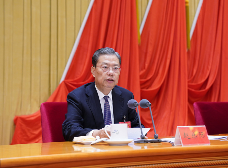 1月22日，中國(guó)共產(chǎn)黨第十九屆中央紀(jì)律檢查委員會(huì)第五次全體會(huì)議在北京開幕。中共中央政治局常委、中央紀(jì)律檢查委員會(huì)書記趙樂際代表中央紀(jì)律檢查委員會(huì)常務(wù)委員會(huì)作題為《推動(dòng)新時(shí)代紀(jì)檢監(jiān)察工作高質(zhì)量發(fā)展，以優(yōu)異成績(jī)慶祝中國(guó)共產(chǎn)黨成立100周年》的工作報(bào)告。新華社記者 張領(lǐng) 攝